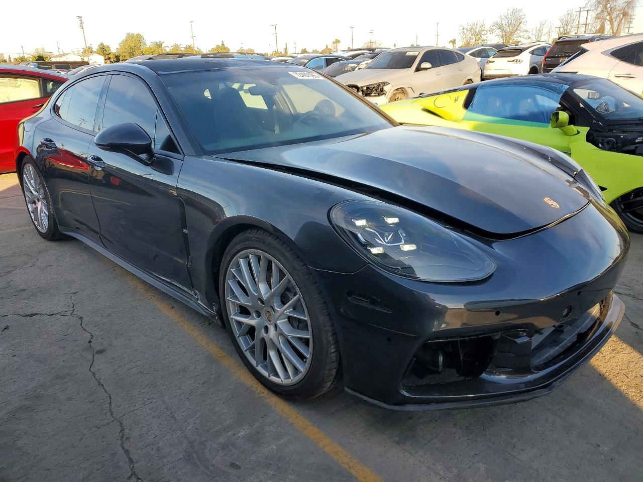 2017 PORSCHE PANAMERA Base (2WD), 4 (4WD)