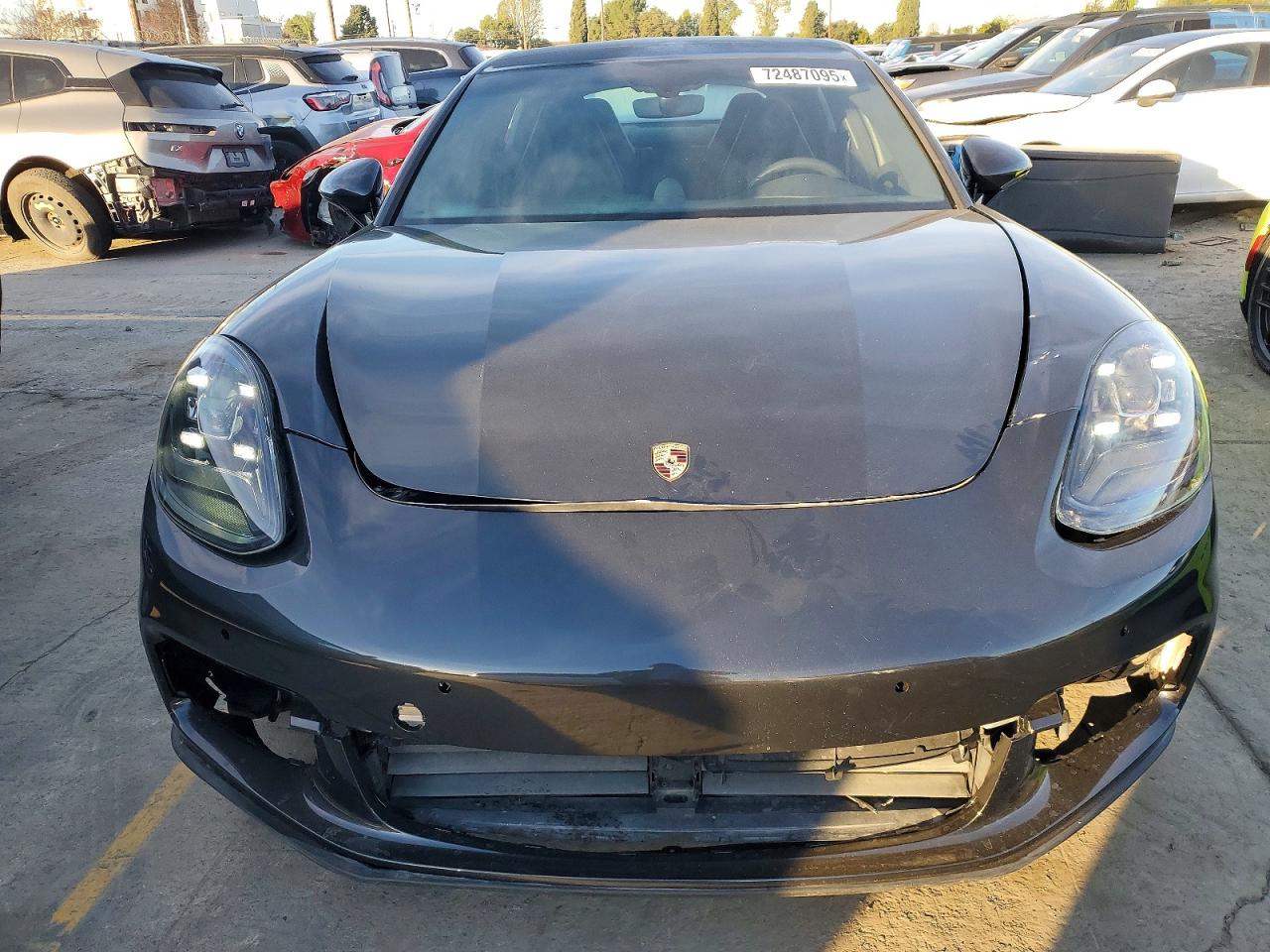 2017 PORSCHE PANAMERA Base (2WD), 4 (4WD)