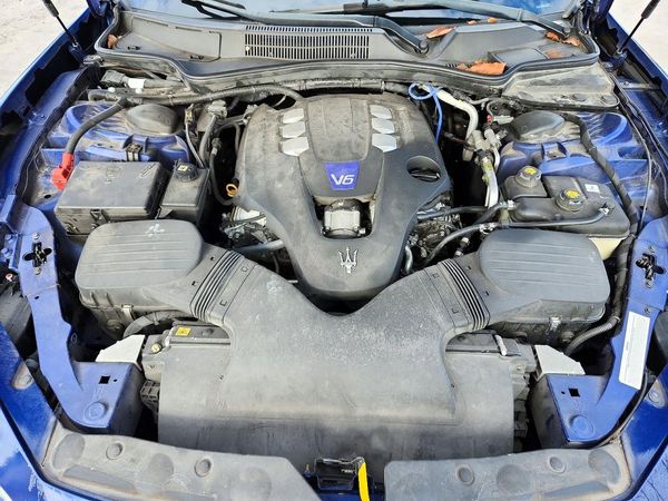 2017 MASERATI GHIBLI — Engine bay