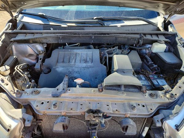2016 TOYOTA HIGHLANDER Base/Hybrid — Engine bay