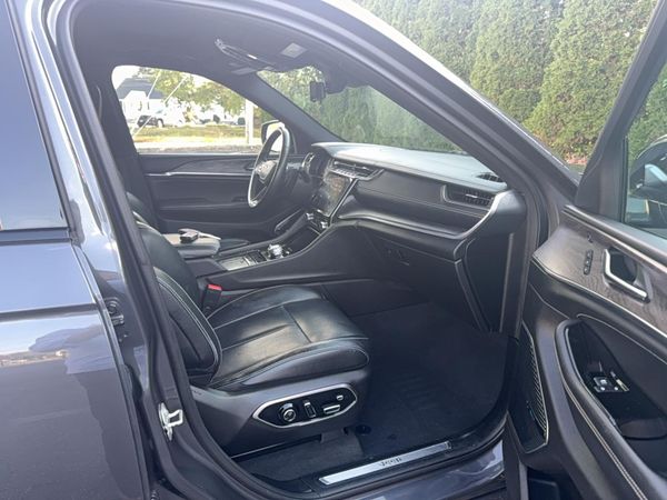 2022 JEEP GRAND CHEROKEE