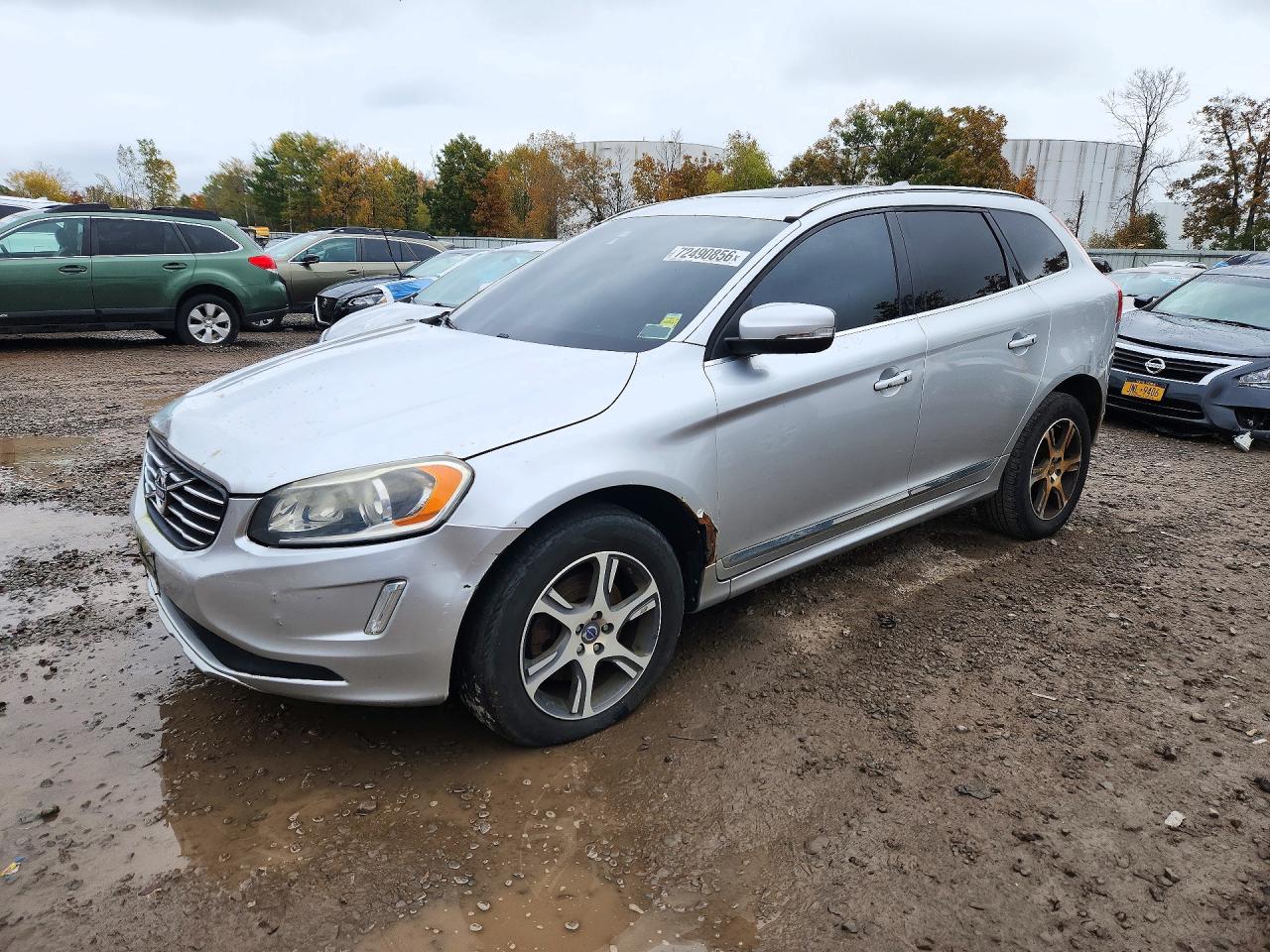 2014 VOLVO XC60 — Front 3/4