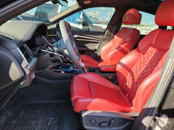 2023 AUDI SQ5 quattro Premium Plus — DENT