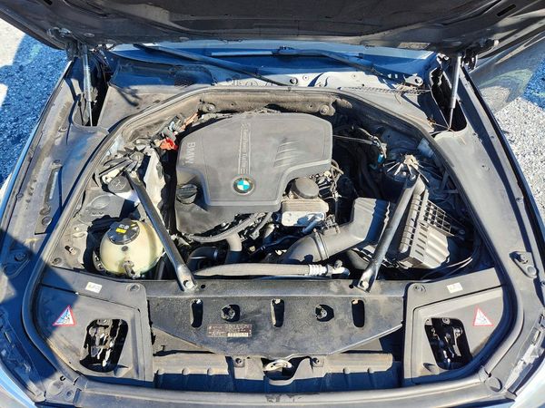 2015 BMW 5 SERIES — Engine bay