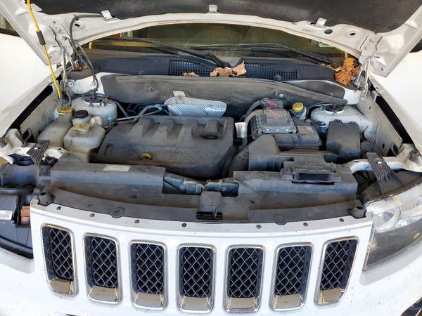 2016 JEEP COMPASS Sport — Engine bay