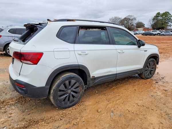2022 VOLKSWAGEN TAOS