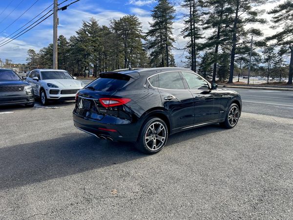 2018 MASERATI LEVANTE