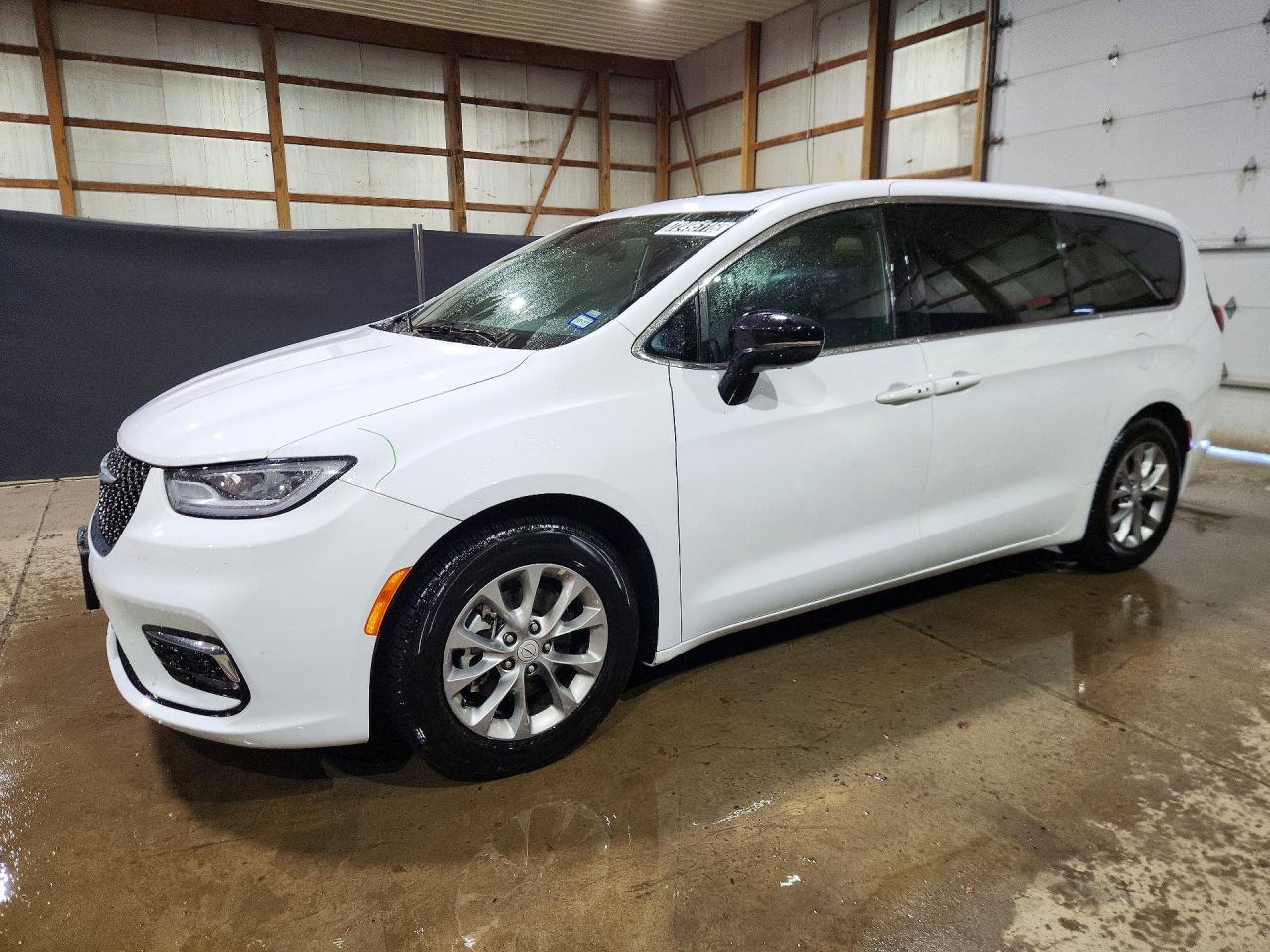2026 CHRYSLER PACIFICA Limited — Front 3/4