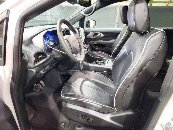 2026 CHRYSLER PACIFICA Limited — DENT