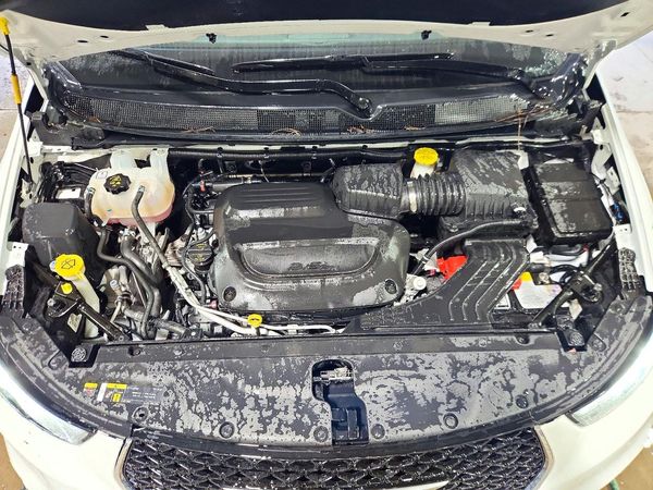 2026 CHRYSLER PACIFICA Limited — Engine bay