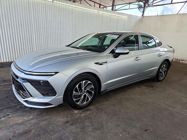 2026 HYUNDAI SONATA Blue — Front 3/4