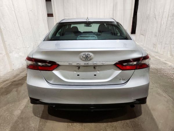 2022 TOYOTA CAMRY LE — DIRR