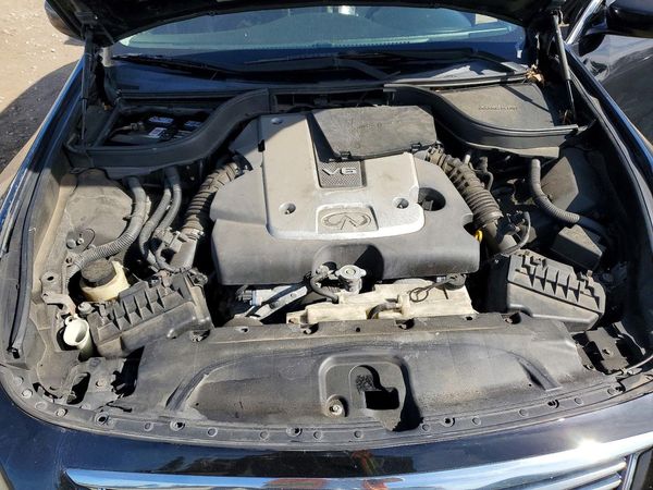 2012 INFINITI G25 — Engine bay