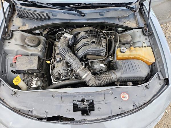 2019 DODGE CHARGER GT — Engine bay