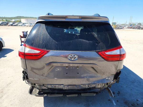 2015 TOYOTA SIENNA — DIRR