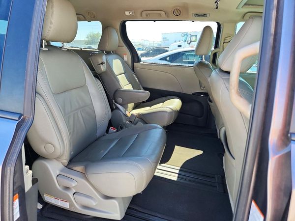 2015 TOYOTA SIENNA — PSRS