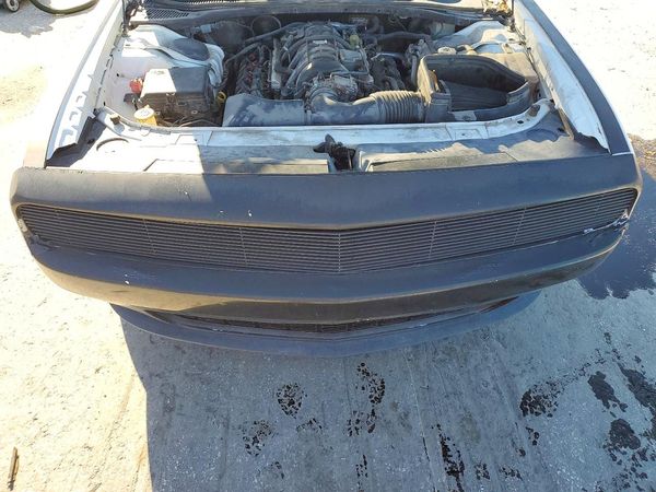 2016 DODGE CHALLENGER SXT Plus — Engine bay