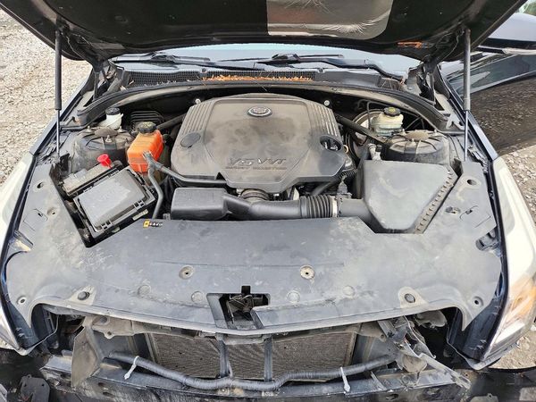 2013 CADILLAC ATS Luxury — Engine bay