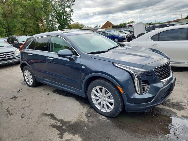 2021 CADILLAC XT4 Luxury — Passenger 3/4