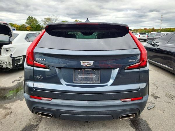 2021 CADILLAC XT4 Luxury — DIRR