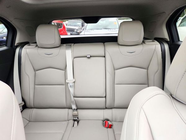 2021 CADILLAC XT4 Luxury — SUVN
