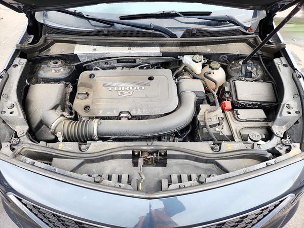 2021 CADILLAC XT4 Luxury — Engine bay