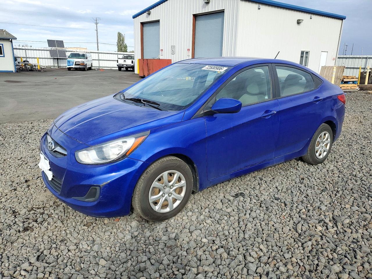 2013 HYUNDAI ACCENT GLS, GS — Front 3/4