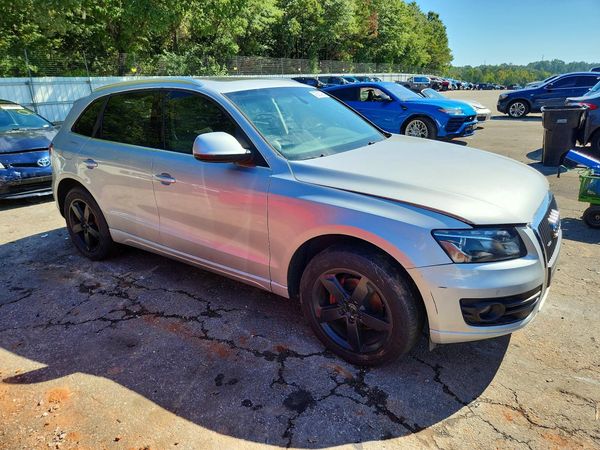 2012 AUDI Q5 Premium Plus — Passenger 3/4