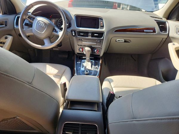 2012 AUDI Q5 Premium Plus — CKPT