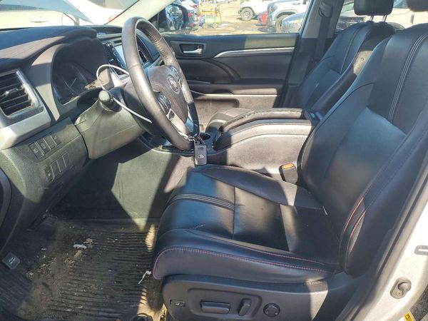 2019 TOYOTA HIGHLANDER SE/XLE — DENT