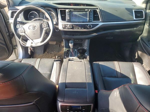 2019 TOYOTA HIGHLANDER SE/XLE — CKPT