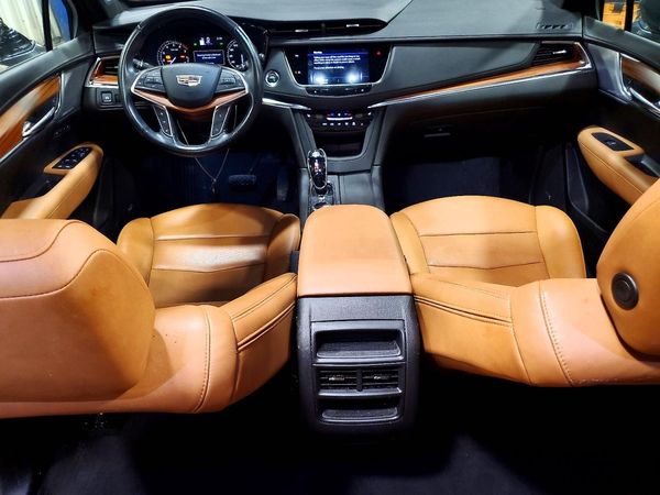 2022 CADILLAC XT5 Premium Luxury — CKPT