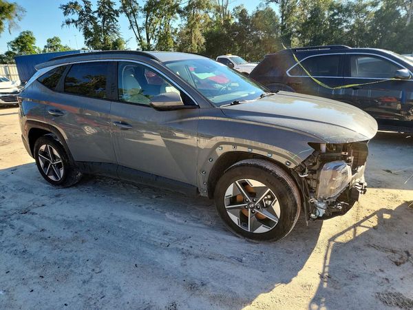 2026 HYUNDAI TUCSON SEL, SEL Plus — Passenger 3/4