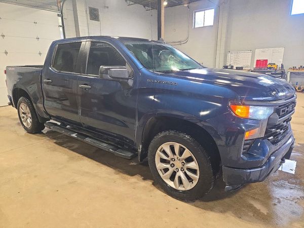 2022 CHEVROLET SILVERADO Custom — Passenger 3/4