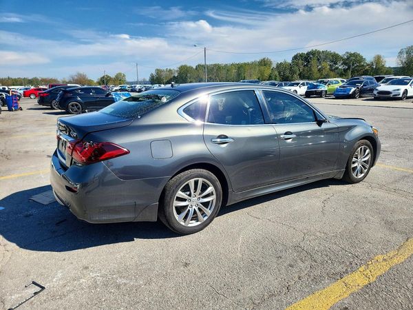 2015 INFINITI Q70 — PSRA