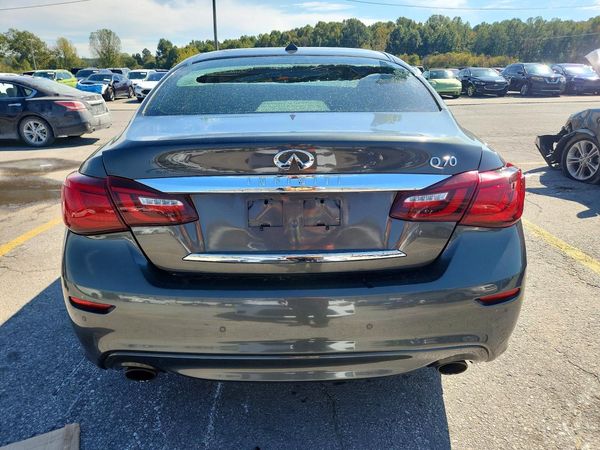 2015 INFINITI Q70 — DIRR