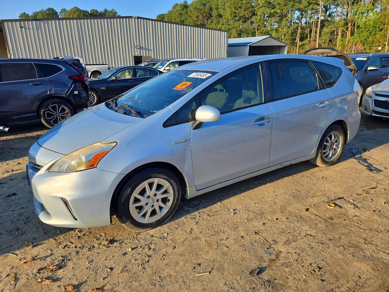 2014 TOYOTA PRIUS — Front 3/4