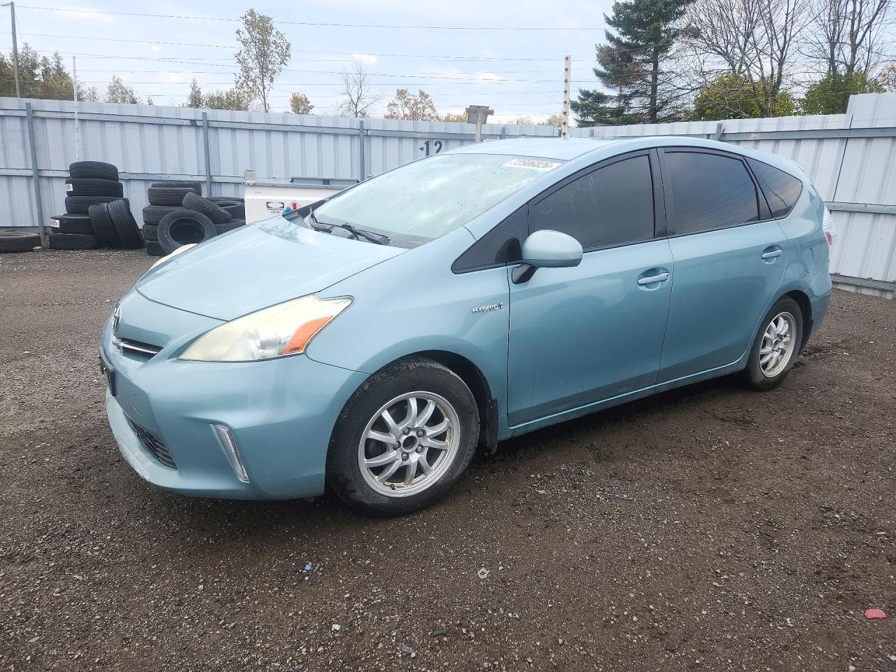 2013 TOYOTA PRIUS — Front 3/4