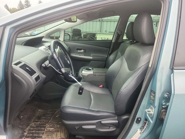 2013 TOYOTA PRIUS — DENT