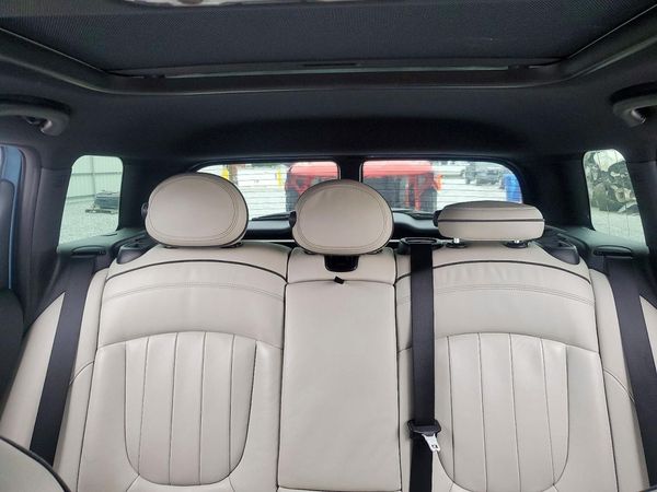 2016 MINI COOPER — SUVN