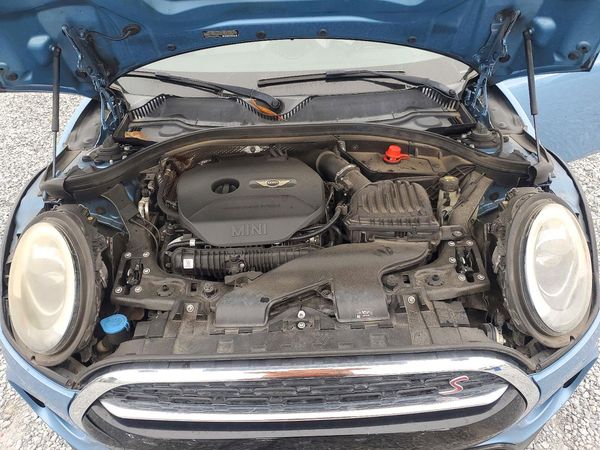 2016 MINI COOPER — Engine bay