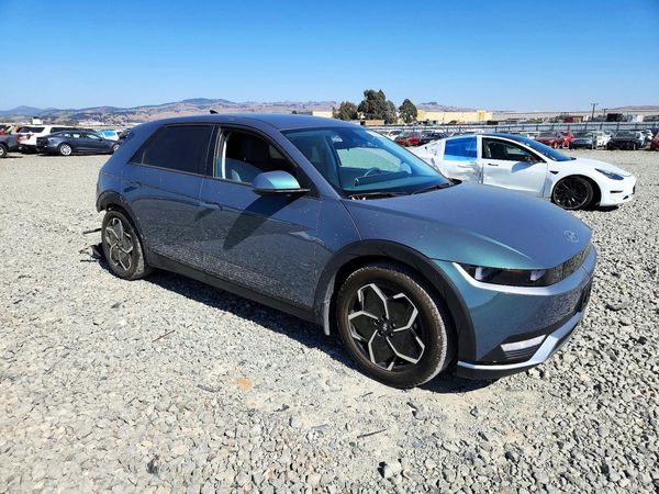 2024 HYUNDAI IONIQ SE — Passenger 3/4