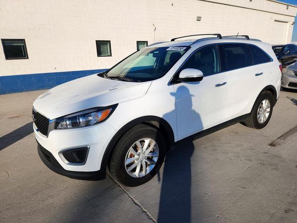 2016 KIA SORENTO L / LX — Front 3/4