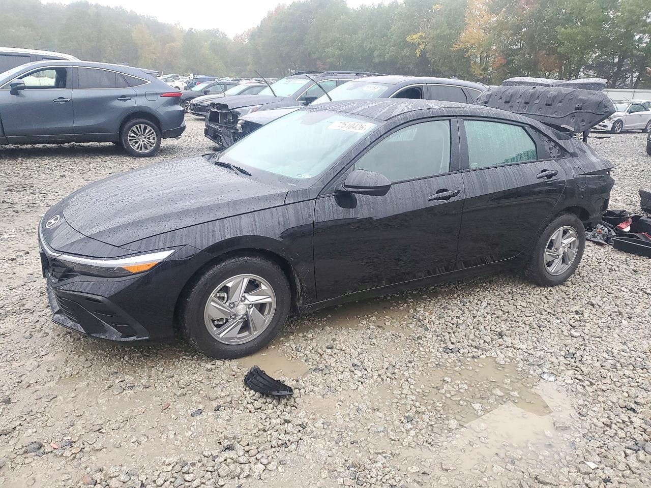2025 HYUNDAI ELANTRA SE — Front 3/4