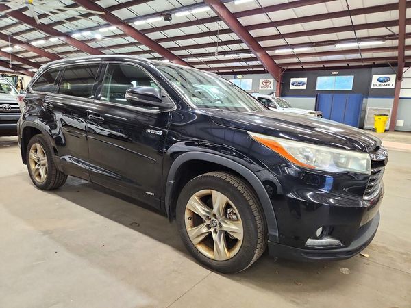 2016 TOYOTA HIGHLANDER Base/Hybrid — Passenger 3/4