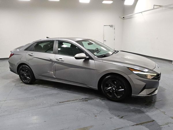 2021 HYUNDAI ELANTRA SEL — Passenger 3/4