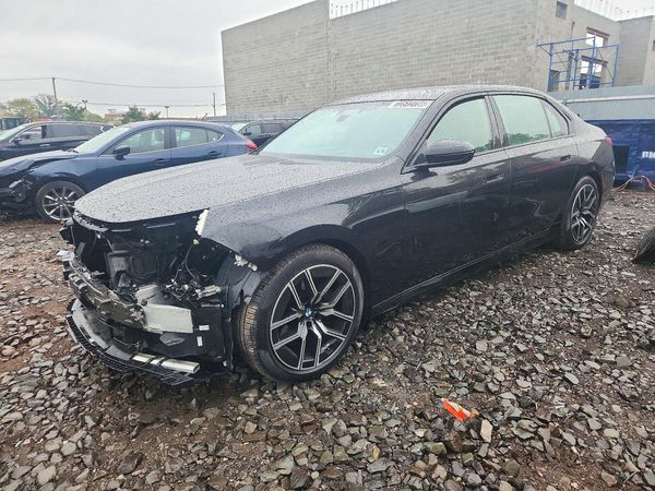 2026 BMW 740 xDrive — Front 3/4