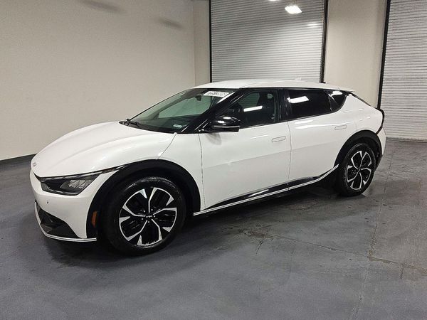 2023 KIA EV6 Light, Wind — Front 3/4