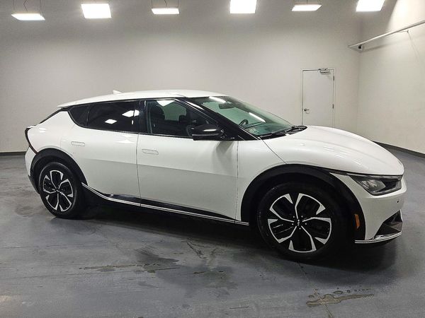 2023 KIA EV6 Light, Wind — Passenger 3/4