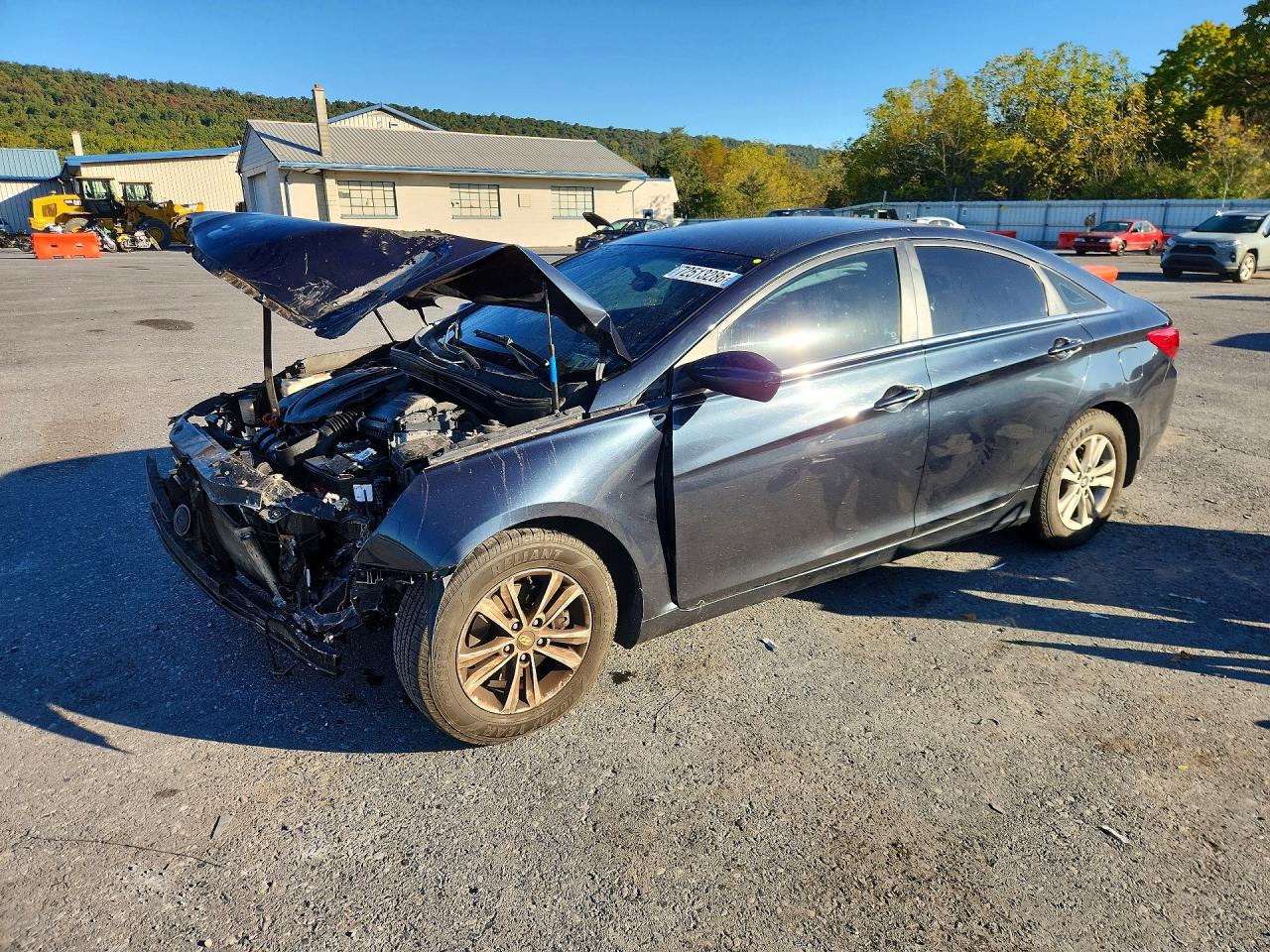 2013 HYUNDAI SONATA GLS/ GLS Popular — Front 3/4
